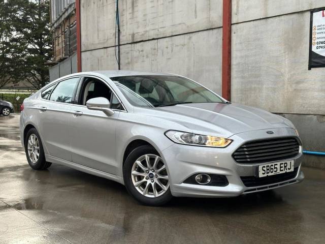 Ford Mondeo 1.5 TDCi ECOnetic Zetec Euro 6 (s/s) 5dr Hatchback Diesel Silver