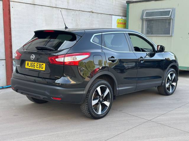 2016 Nissan Qashqai 1.2 DIG-T Acenta 2WD Euro 6 (s/s) 5dr