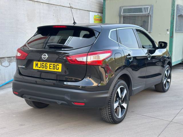 2016 Nissan Qashqai 1.2 DIG-T Acenta 2WD Euro 6 (s/s) 5dr
